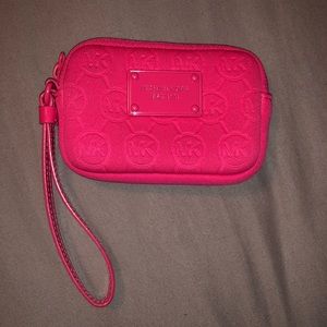 Wristlet, wallet size